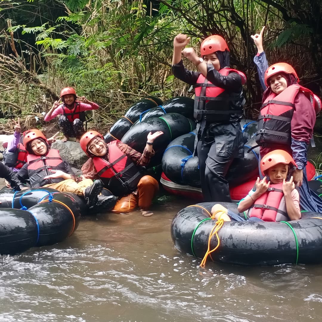 River Tubing Gubugklakah